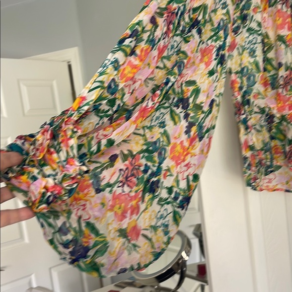 Floral Ruffle Blouse - Multicolor - Picture 2 of 5